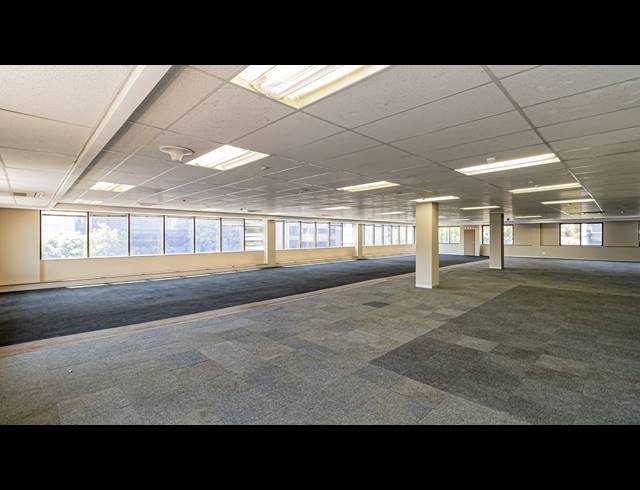 1,575M² OFFICE TO LET IN PARKTOWN